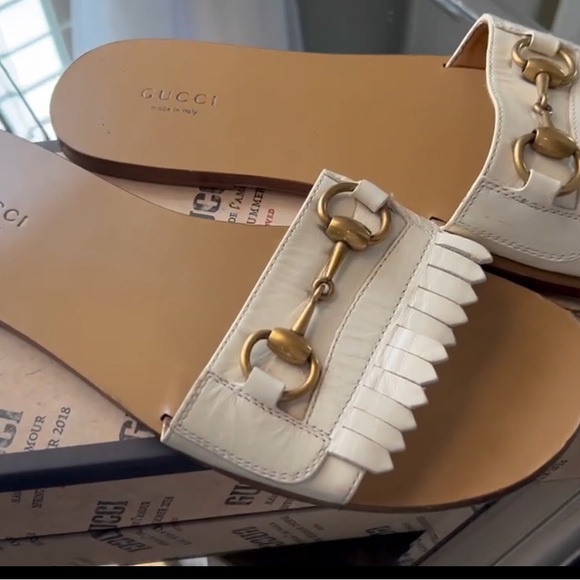 GUCCI white leather sandals slides
